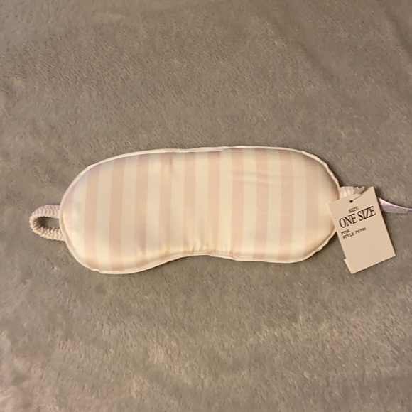 Stripped Pajamas Set - Picture 4 of 4